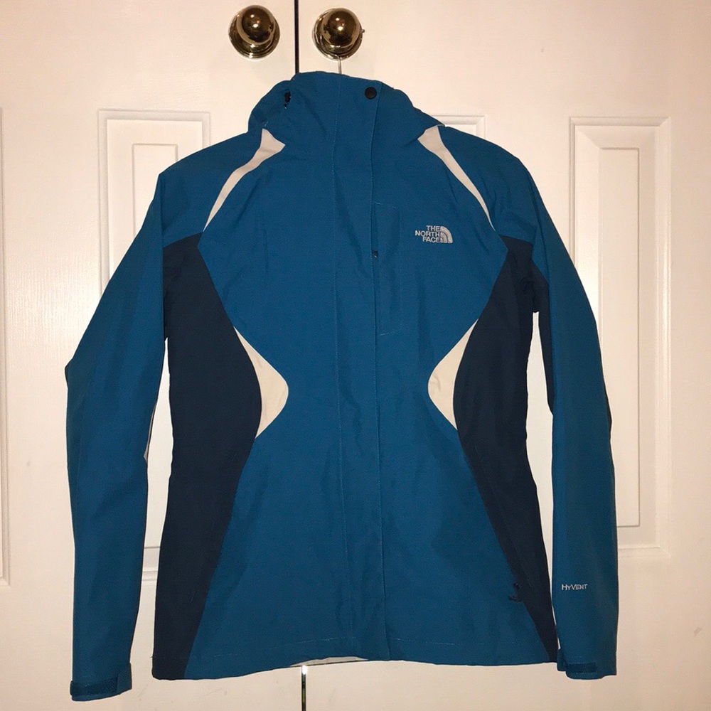 2 in 1. Women’s The North Face triclimate jacket.